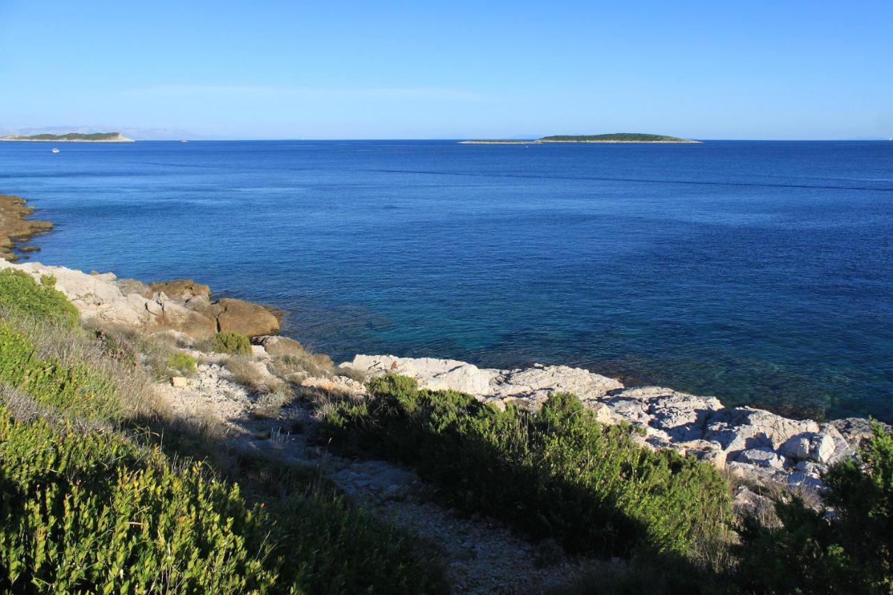 Apartments By The Sea Milna, Vis - 8944 Екстериор снимка