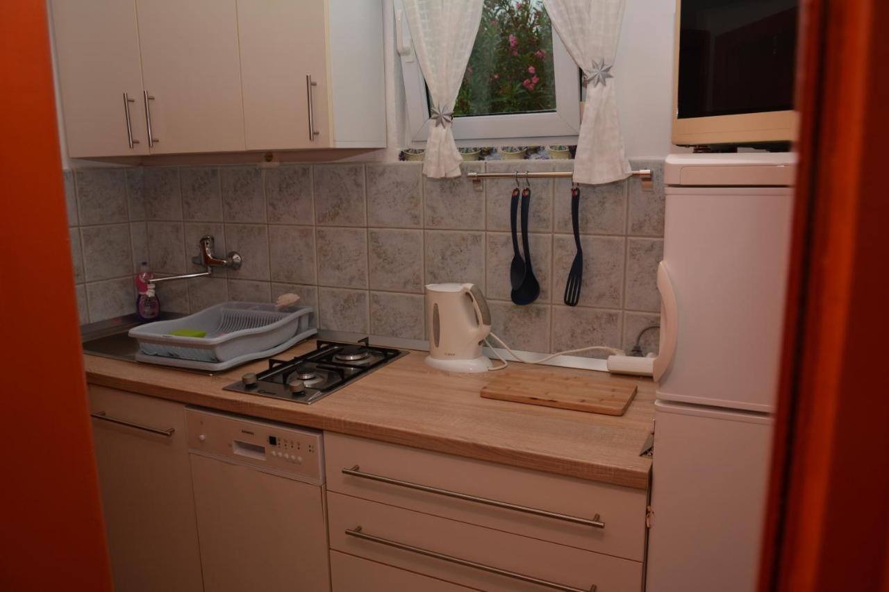 Apartments By The Sea Milna, Vis - 8944 Екстериор снимка